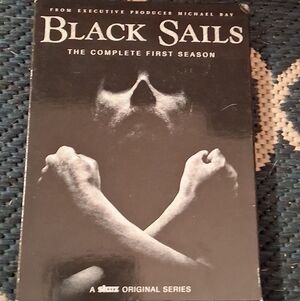 BLACK SAILS The Complete First Season Box Set on DVD